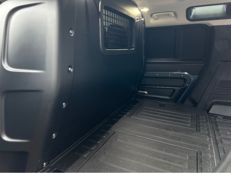 2023 Land Rover Defender 3.0D 110 SE 3 Seat Commercial €50,365 thumbnail