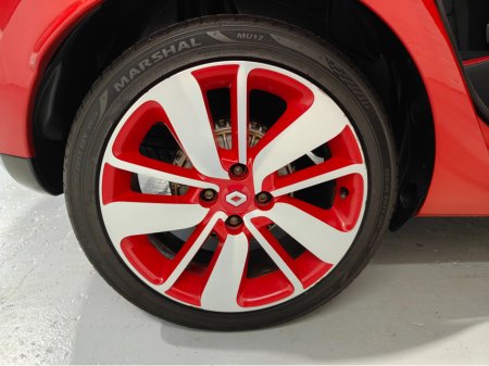 2016 Renault Clio 1.2 AUTOMATIC €9,995 thumbnail