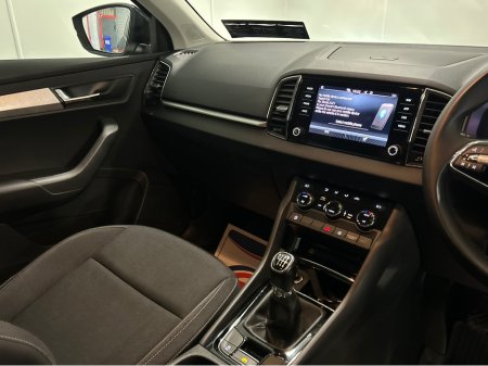 2022 Skoda Karoq AMBITION 2.0 TDI 115HP 5 5DR €26,900 thumbnail