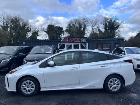 2021 Toyota Prius 1.8 Hybrid Luxury €19,950 thumbnail