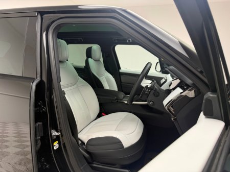 2024 Land Rover Range Rover Sport DYNAMIC P460E €112,990 thumbnail