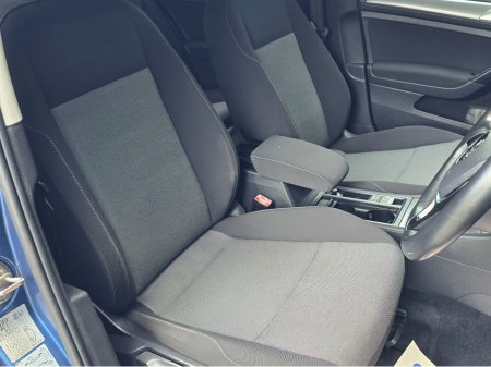 2016 Volkswagen Golf - thumbnail 12