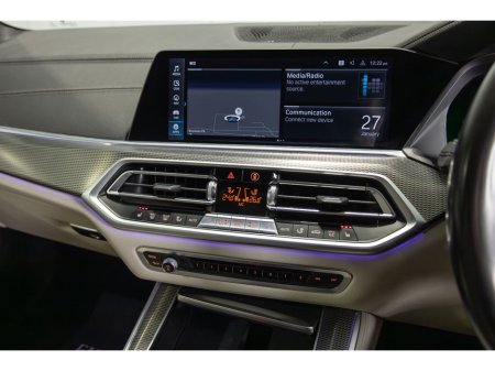 2022 BMW X5 xDrive45e M Sport €57,950 thumbnail