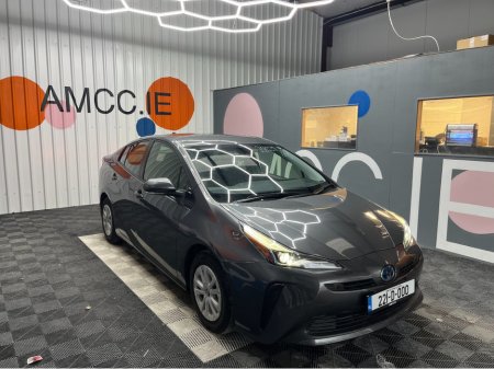 2022 Toyota Prius - thumbnail 1