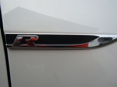 2015 Volkswagen Golf GOLF R ESTATE AWD 5DR Auto €21,950 thumbnail