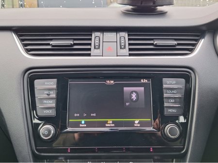 2016 Skoda Octavia STYLE 1.6 TDI 90HP *High Spec/ thumbnail