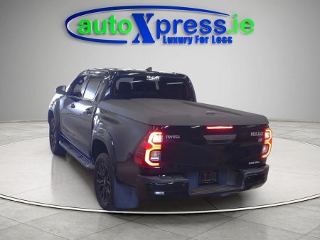 2022 Toyota Hilux - photo 3