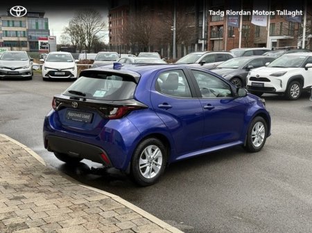 2024 Toyota Yaris Yaris Hybrid 115 Luna €25,950 thumbnail
