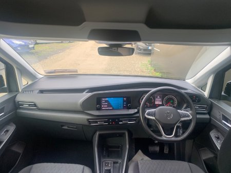 2023 Volkswagen Caddy Maxi LIFE 2.0 TDI DSG 7 SEATER // GREAT CONDITION // ONE OWNER // DOCUMENTED SERVICE HISTORY // 02/27 NCT AND €210 ROAD TAX // €38,950 thumbnail