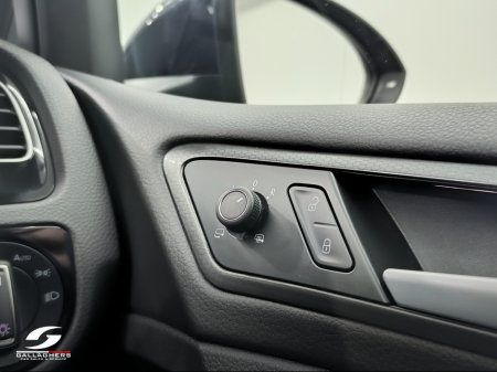 2018 Volkswagen Golf (181) GTI 2.0 TSI DSG AUTO €21,995 thumbnail