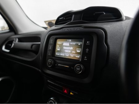 2015 Jeep Renegade - thumbnail 14