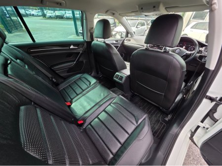 2020 Volkswagen Golf 1.4 FULL LEATHER SEATS ELECTRIC MEMORY SEATS  NAVI VIRTUAL CLOCKS ANDROID AUTO CARPLAY BLIND SPOT REAR TRAFFIC ASSIST ROAD SIGN RECOGNIZING  LANE ASSIST LOW TAX BAND €22,950 thumbnail