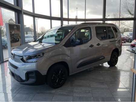 2026 Citroen Berlingo Multispace PLUS LWB BLUE HDI EAT8 AUTOMATIC 7 SEATS €47,000 thumbnail