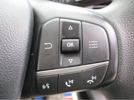 2019 Ford Focus - thumbnail 18