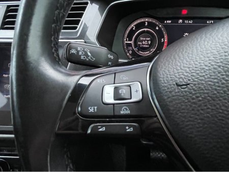 2018 Volkswagen Tiguan 2.0 TDI SEL 150PS 5DR A AUTO €18,950 thumbnail