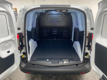 2026 Ford Courier - thumbnail 9