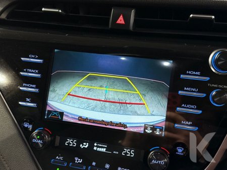 2020 Toyota Camry HYBRID - CRUISE CONTROL - REVERSE CAMERA - PUSH START/STOP BUTTON - TOYOTA SAFETY SENSE €25,950 thumbnail