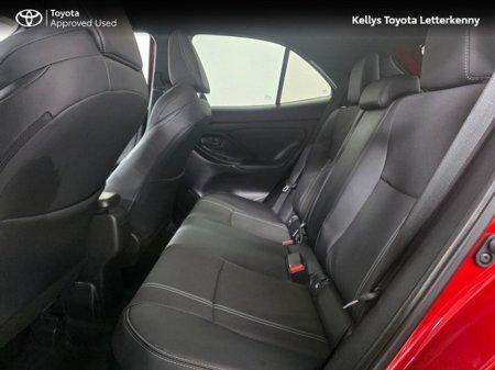 2025 Toyota Yaris Cross - thumbnail 7