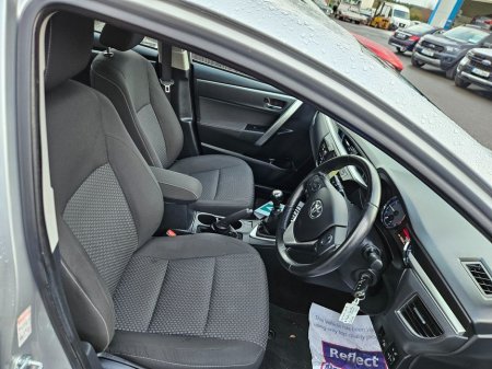 2016 Toyota Corolla 1.33 Luna 4DR €13,500 thumbnail