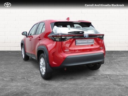 2023 Toyota Yaris Cross Hybrid Luna €26,950 thumbnail