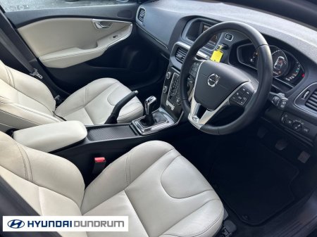 2018 Volvo V40 D2 MOM ED 5DR €16,450 thumbnail