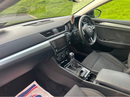 2016 Skoda Superb - thumbnail 14