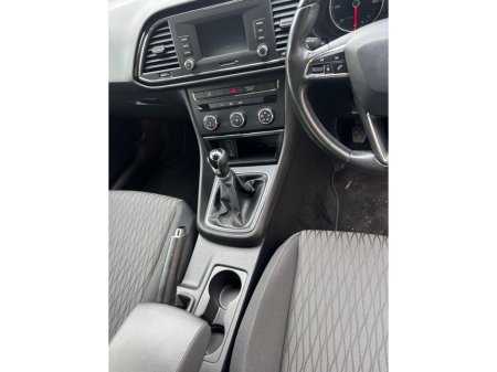 2016 SEAT Leon 5DR 1.6 TDI 110HP SE S/S €10,950 thumbnail