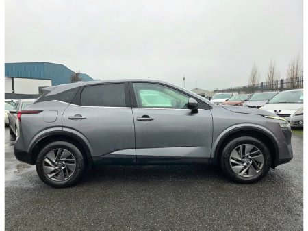 2022 Nissan Qashqai 1.3 ** HIGH SPEC IRISH CAR ** 2 KEYS ** STUNNING CONDITION ** €22,995 thumbnail