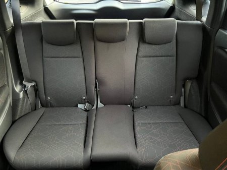 2016 Honda Fit SPORT 1.5 HYBIRD AUTO // REVERSE CAMERA // DIAMOND CUT ALLOYS // DIGITAL CLIMATE CONTROL €10,900 thumbnail