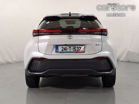 2024 Toyota C-HR 1.8 HYBRID SOL €36,880 thumbnail