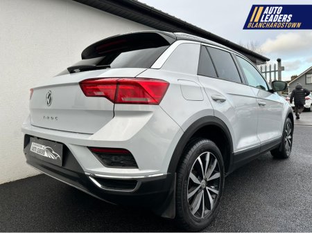 2018 Volkswagen T-Roc 1.0 TSI DESIGN 115HP LOW KM €17,995 thumbnail