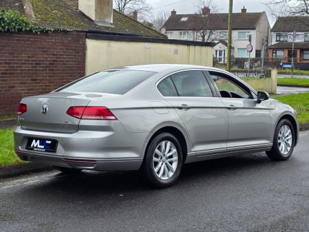 2016 Volkswagen Passat 1.6 TDI 120HP Comfortline €13,450 thumbnail