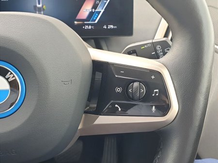 2022 BMW iX - thumbnail 18