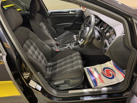 2016 Volkswagen Golf - thumbnail 9