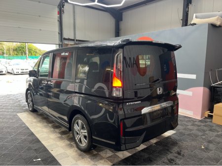 2019 Honda Stepwagon - thumbnail 4