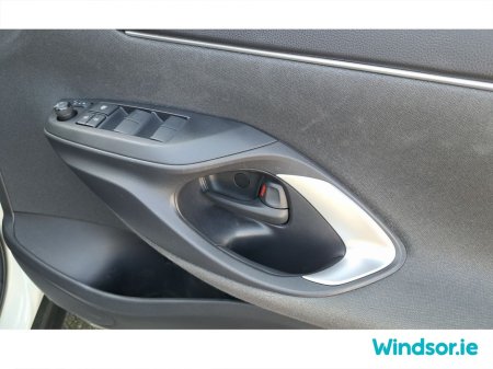 2021 Toyota Yaris Cross - thumbnail 30