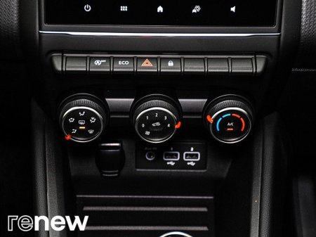 2022 Renault Clio - thumbnail 32