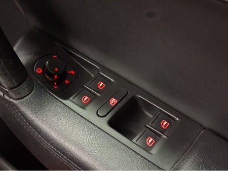 2014 Volkswagen Passat **R LINE - AUTO** €12,888 thumbnail