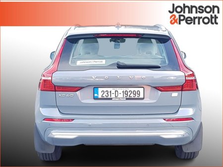 2023 Volvo XC60 T6 Recharge PHEV 350hp AT8 Core €49,900 thumbnail