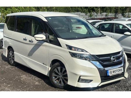 2016 Nissan Serena - view 2