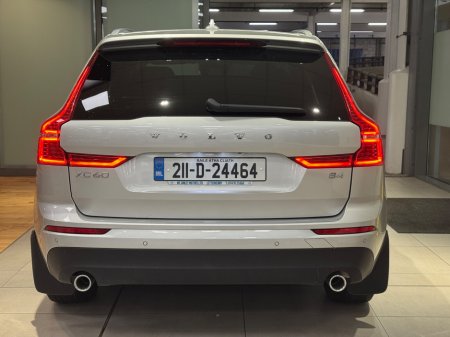 2021 Volvo XC60 B4 MHEV DSL (197hp) Momentum €42,950