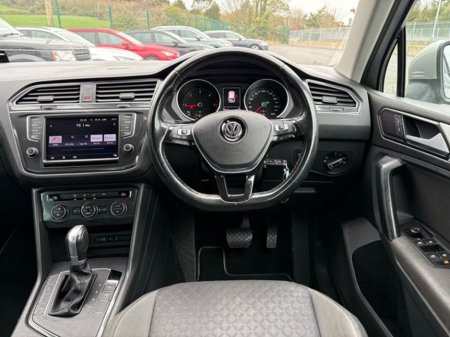 2017 Volkswagen Tiguan - thumbnail 35