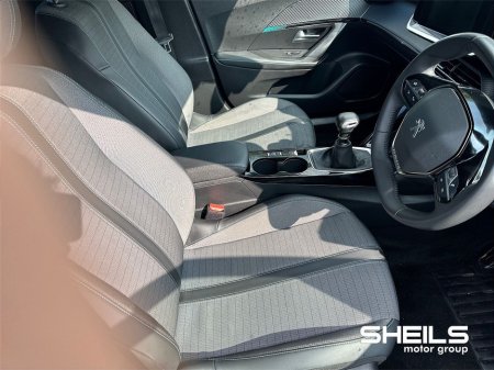 2022 Peugeot 2008 1.2 Petrol Allure 100BHP €23,450 thumbnail