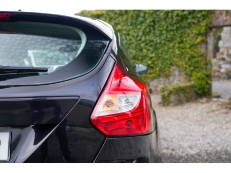 2013 Ford Focus - thumbnail 15