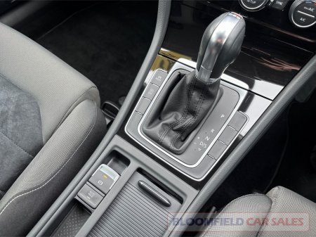 2013 Volkswagen Golf 1.4 AUTO , HIGHLINE // LOW MILEAGE €11,950 thumbnail