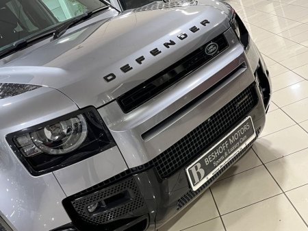 2023 Land Rover Defender - thumbnail 9