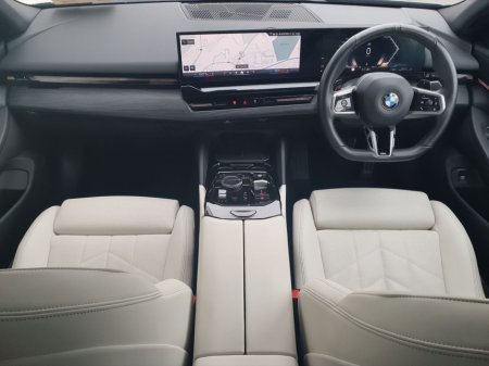 2024 BMW 5 Series - thumbnail 4