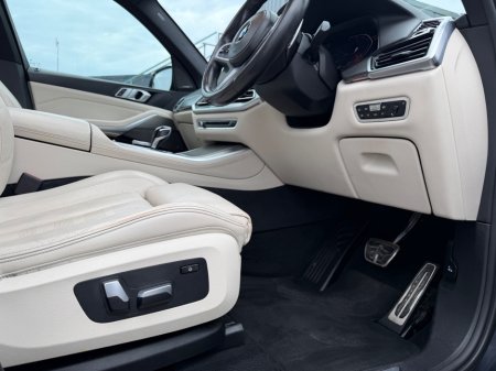 2019 BMW X5 - thumbnail 11