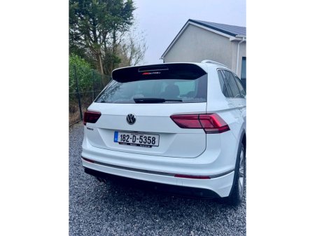 2018 Volkswagen Tiguan - thumbnail 12