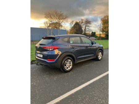2017 Hyundai Tucson IX35 1.7 COMFORT 5DR €15,950 thumbnail